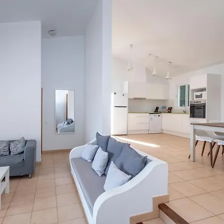 J8b Santo Tomas Villa